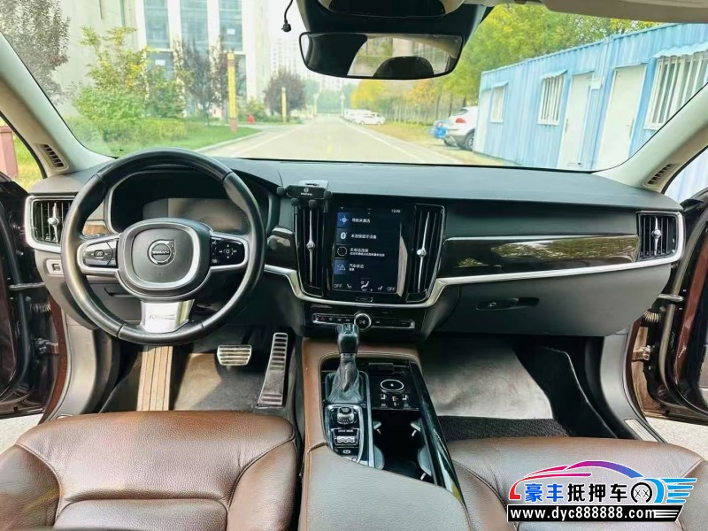 18年沃尔沃S90轿车抵押车出售