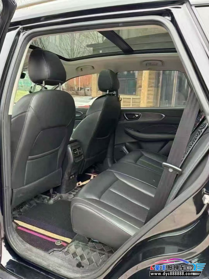 22年荣威RX5轿车抵押车出售