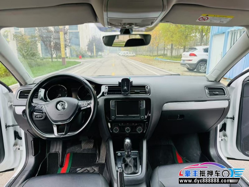 19年大众速腾轿车抵押车出售