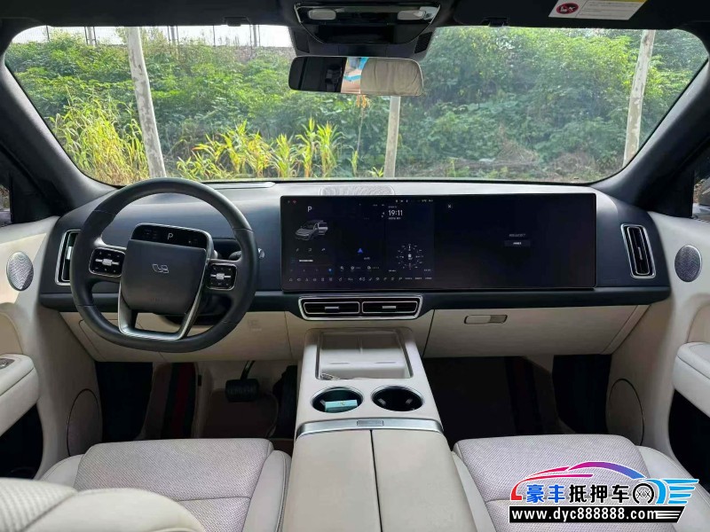 23年理想L8轿车抵押车出售