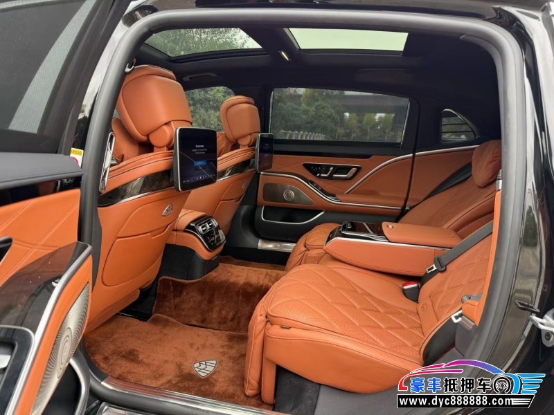 23年奔驰迈巴赫S级轿车抵押车出售