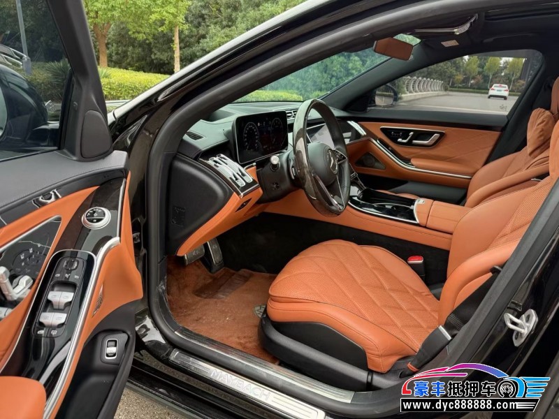 23年奔驰迈巴赫S级轿车抵押车出售