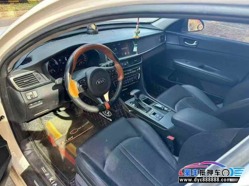 19年起亚K5轿车抵押车出售