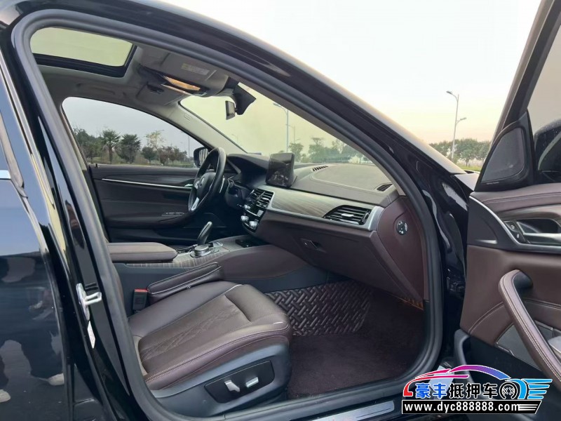 22年宝马5系轿车抵押车出售