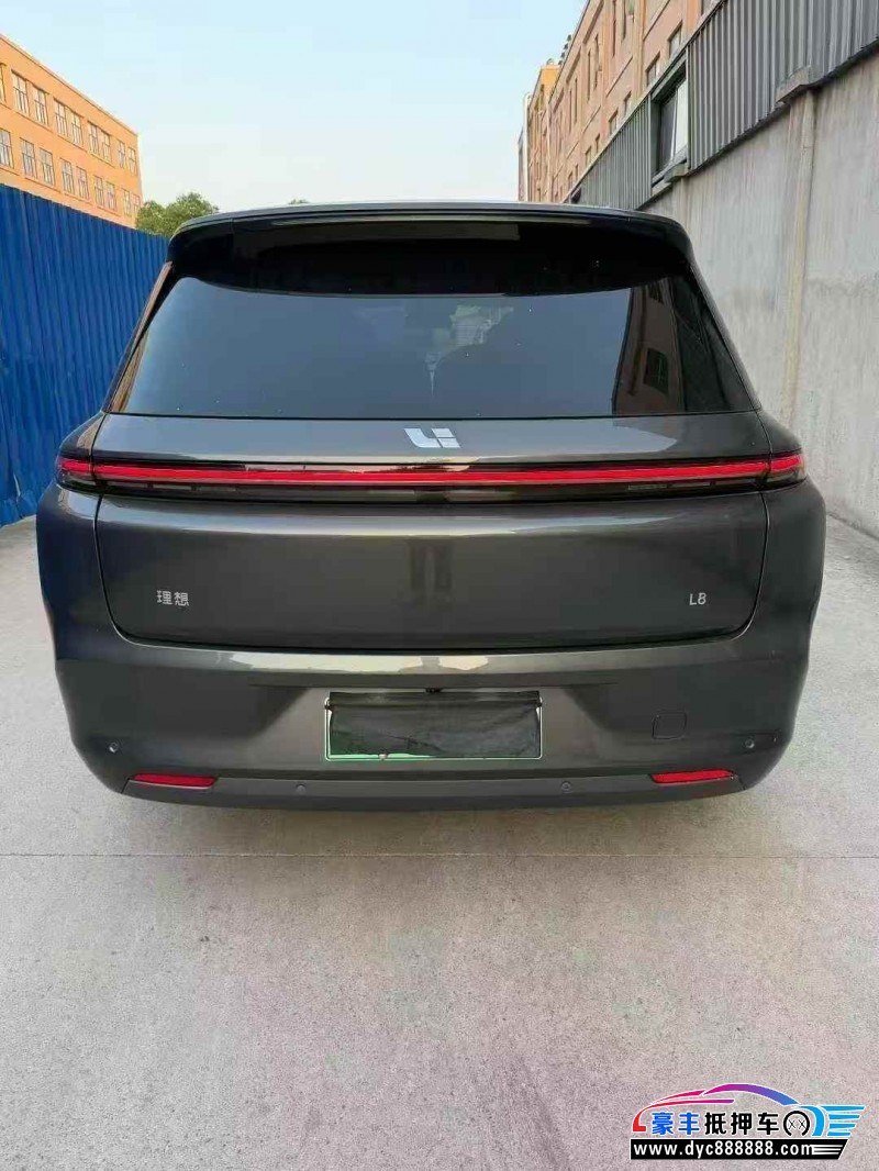 24年理想L8轿车抵押车出售