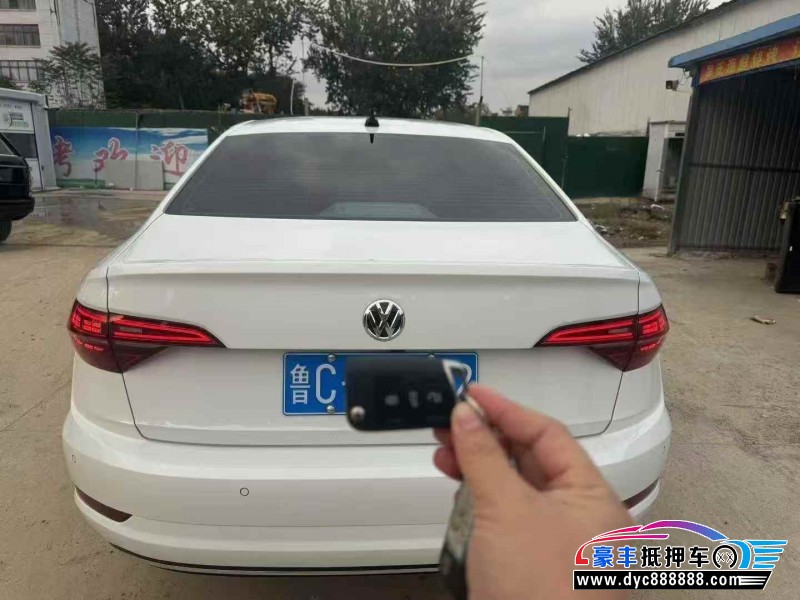 22年大众速腾轿车抵押车出售