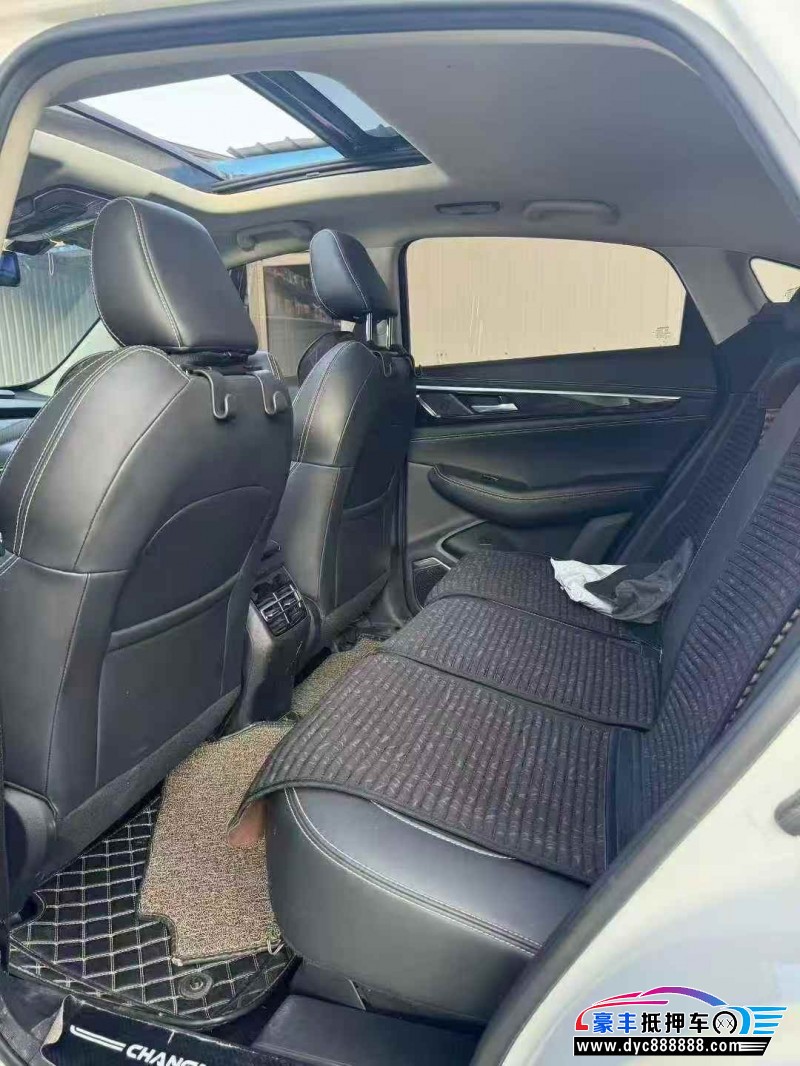 20年长安长安cs85轿车抵押车出售