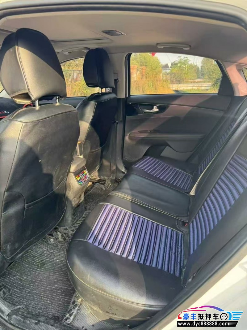 22年起亚K3轿车抵押车出售