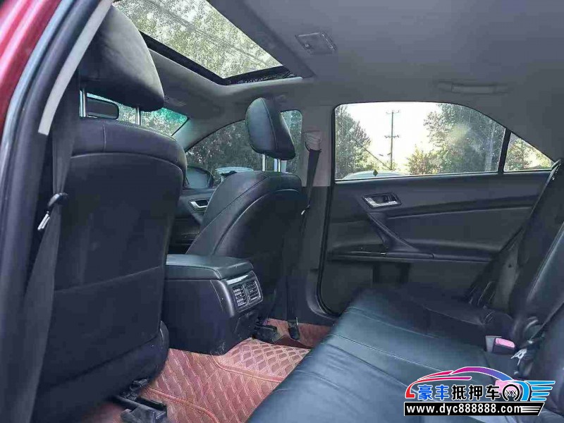 12年丰田锐志轿车抵押车出售