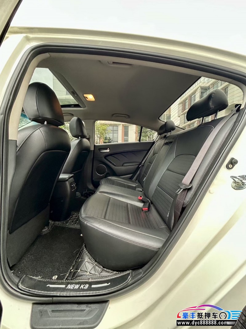 18年起亚K3轿车抵押车出售