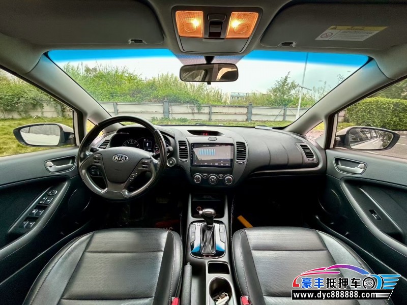 18年起亚K3轿车抵押车出售