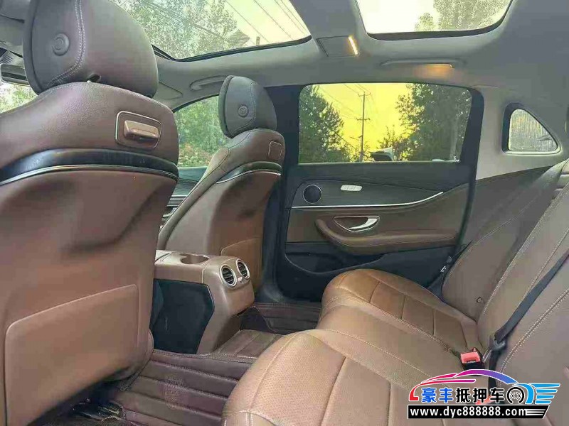 19年奔驰E轿车抵押车出售