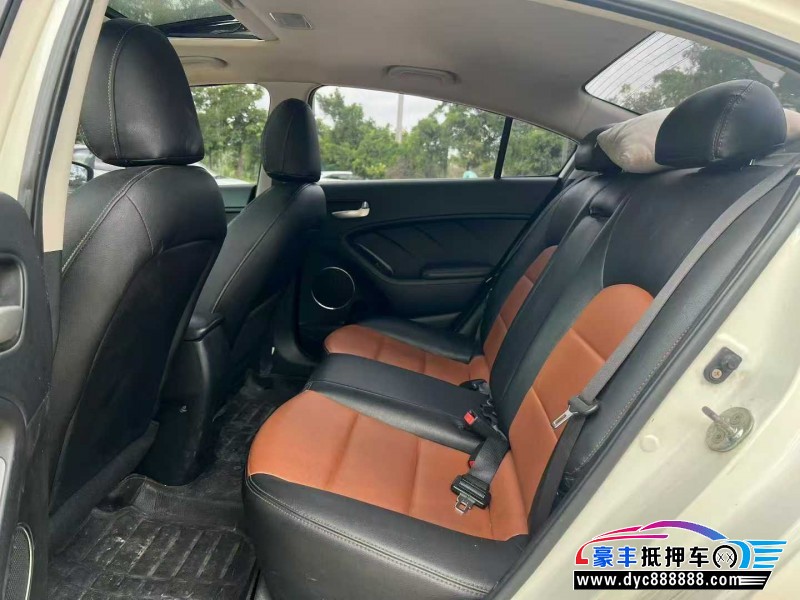 16年起亚K3轿车抵押车出售