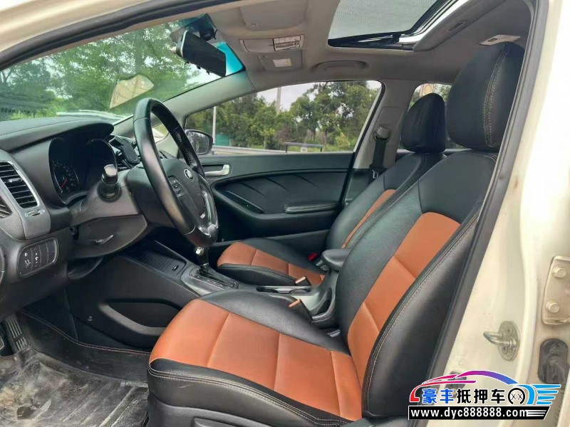 16年起亚K3轿车抵押车出售