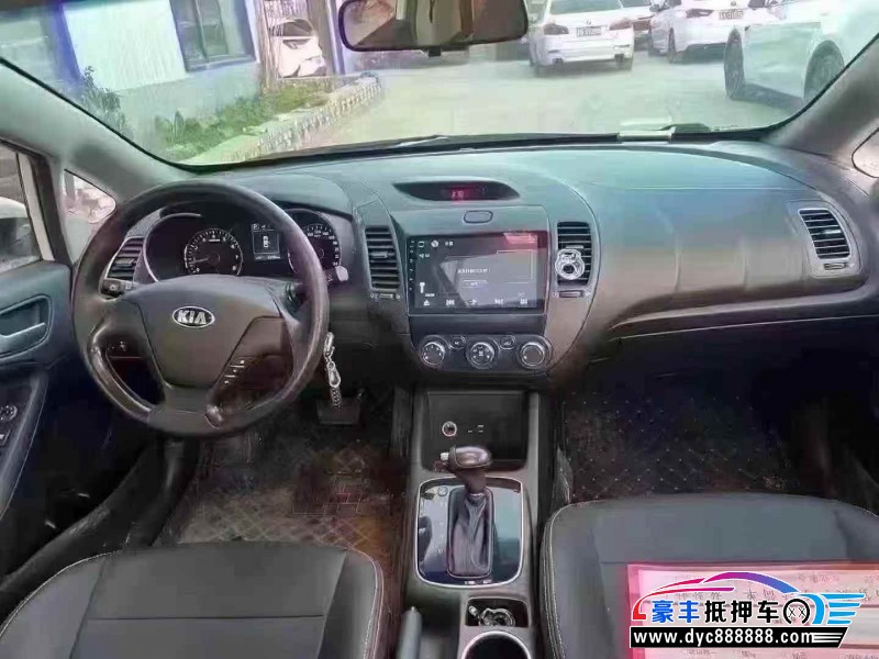 18年起亚K3轿车抵押车出售