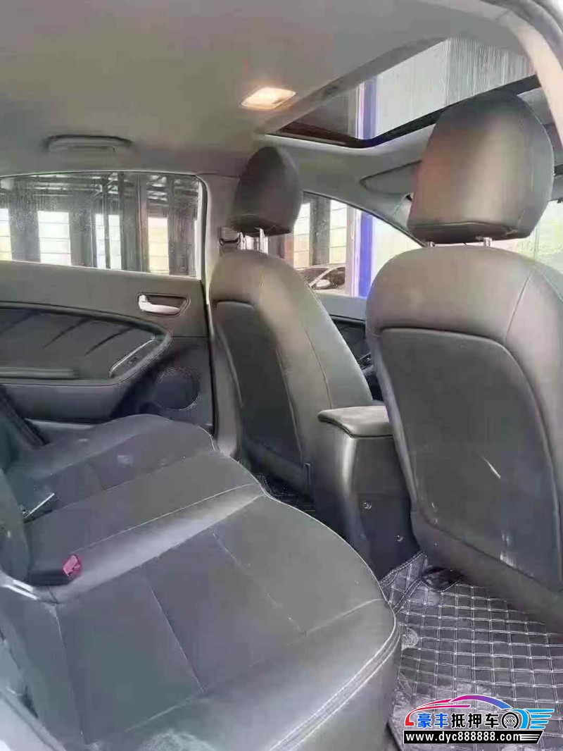 18年起亚K3轿车抵押车出售