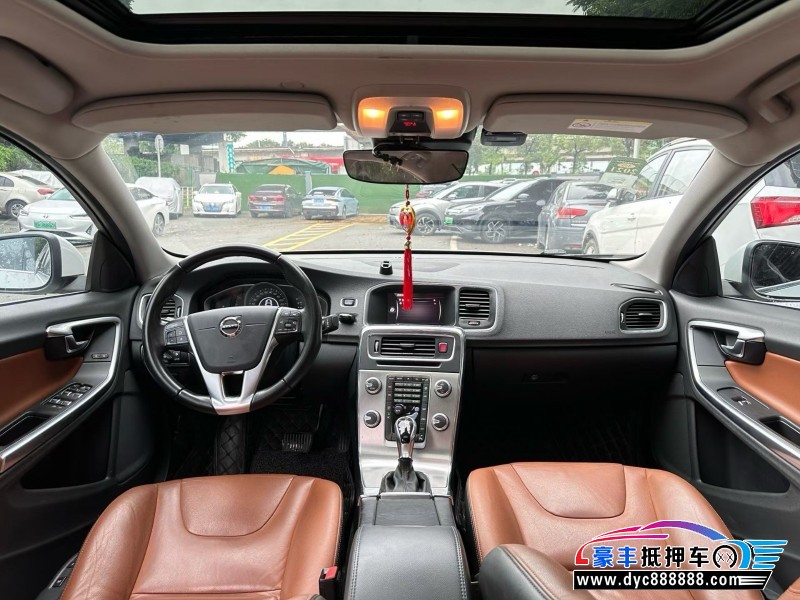 19年沃尔沃S60轿车抵押车出售