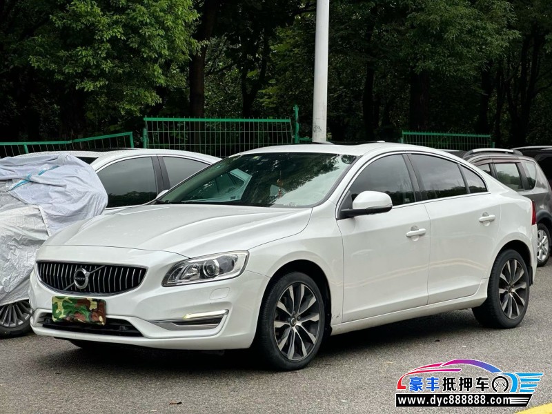 19年沃尔沃S60轿车抵押车出售