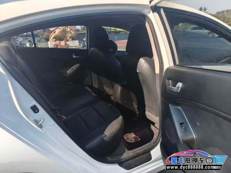 16年起亚K3轿车抵押车出售