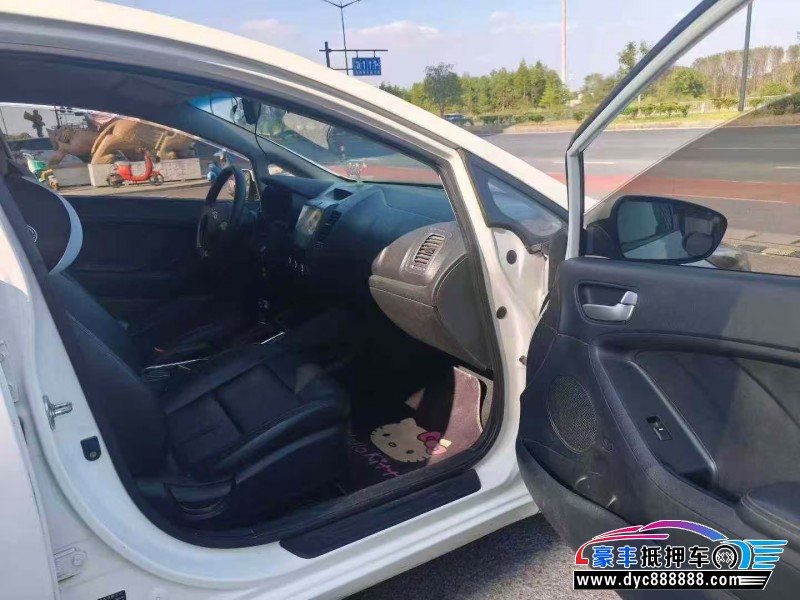 16年起亚K3轿车抵押车出售