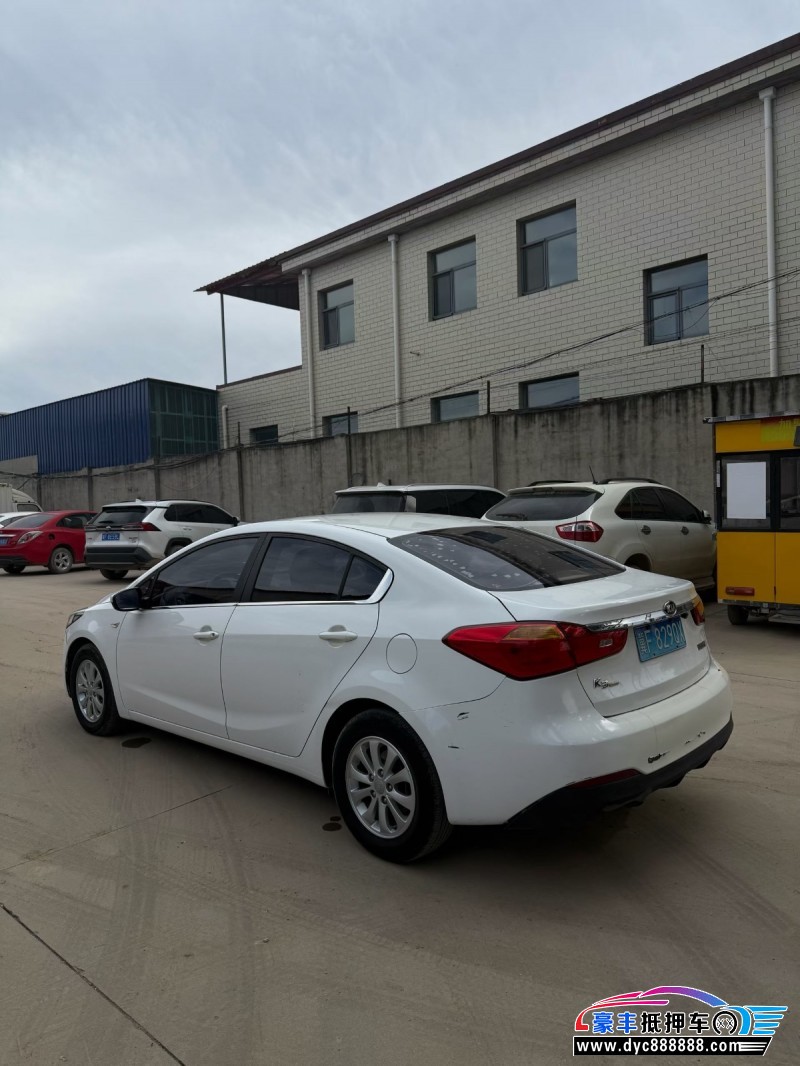 15年起亚K3轿车抵押车出售