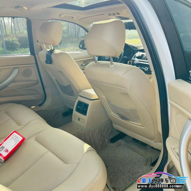 13年宝马3系轿车抵押车出售