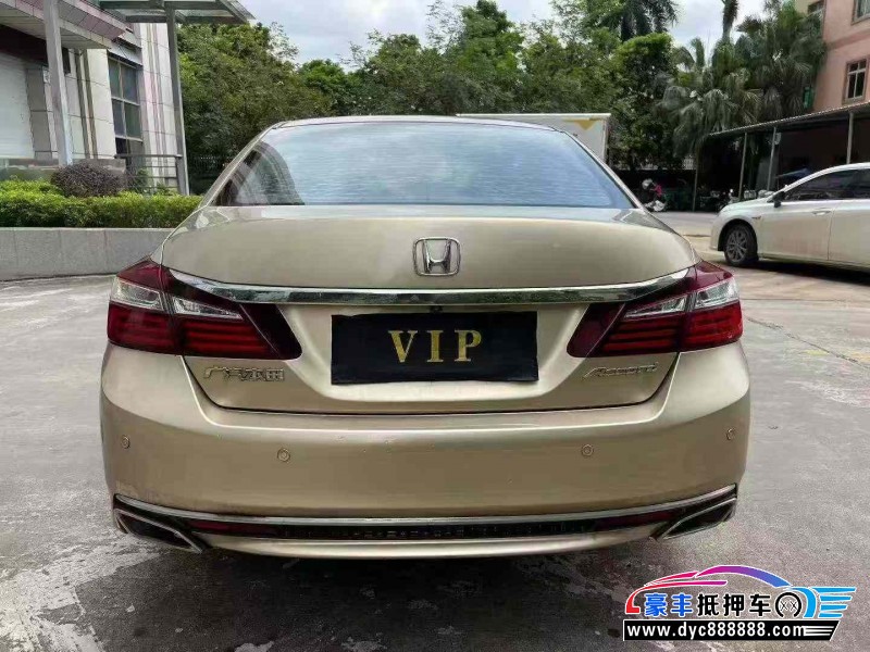 16年本田雅阁轿车抵押车出售