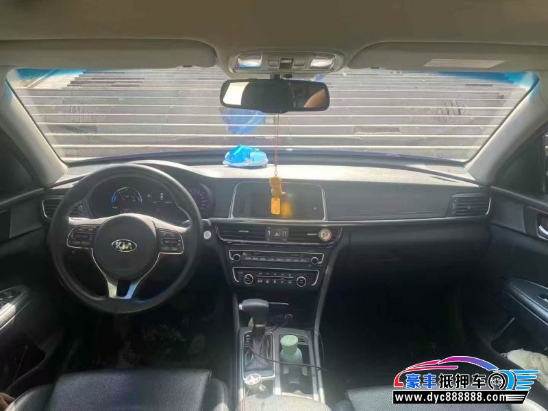 18年起亚K5轿车抵押车出售