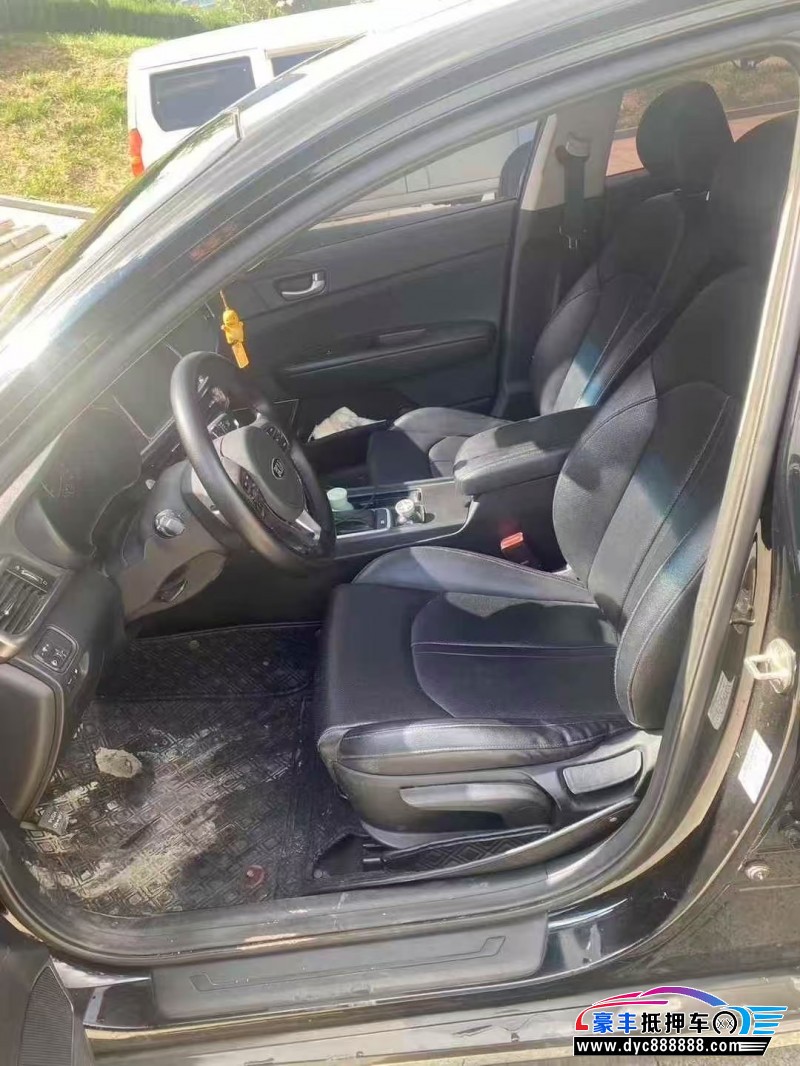 18年起亚K5轿车抵押车出售