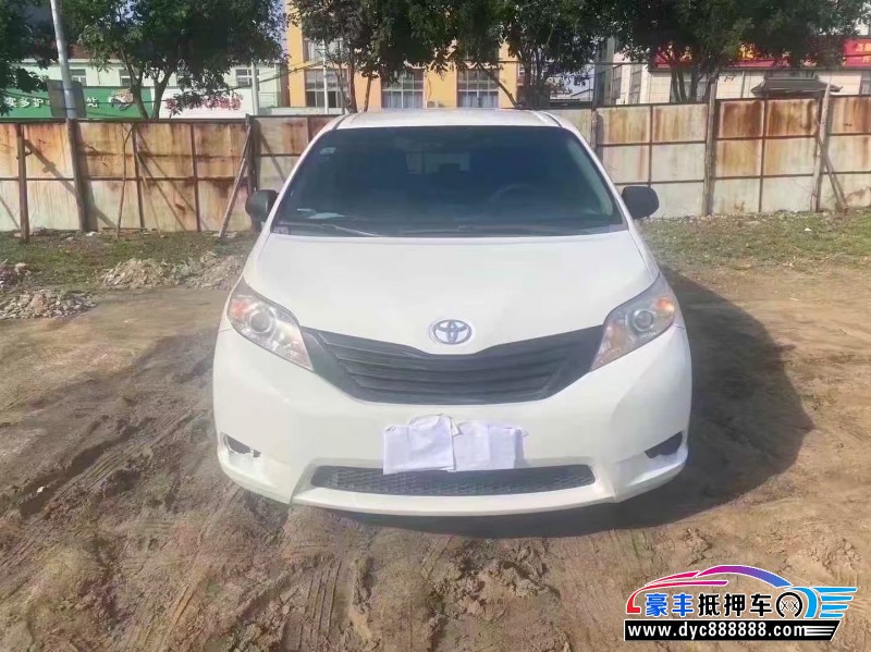 12年丰田塞纳MPV抵押车出售