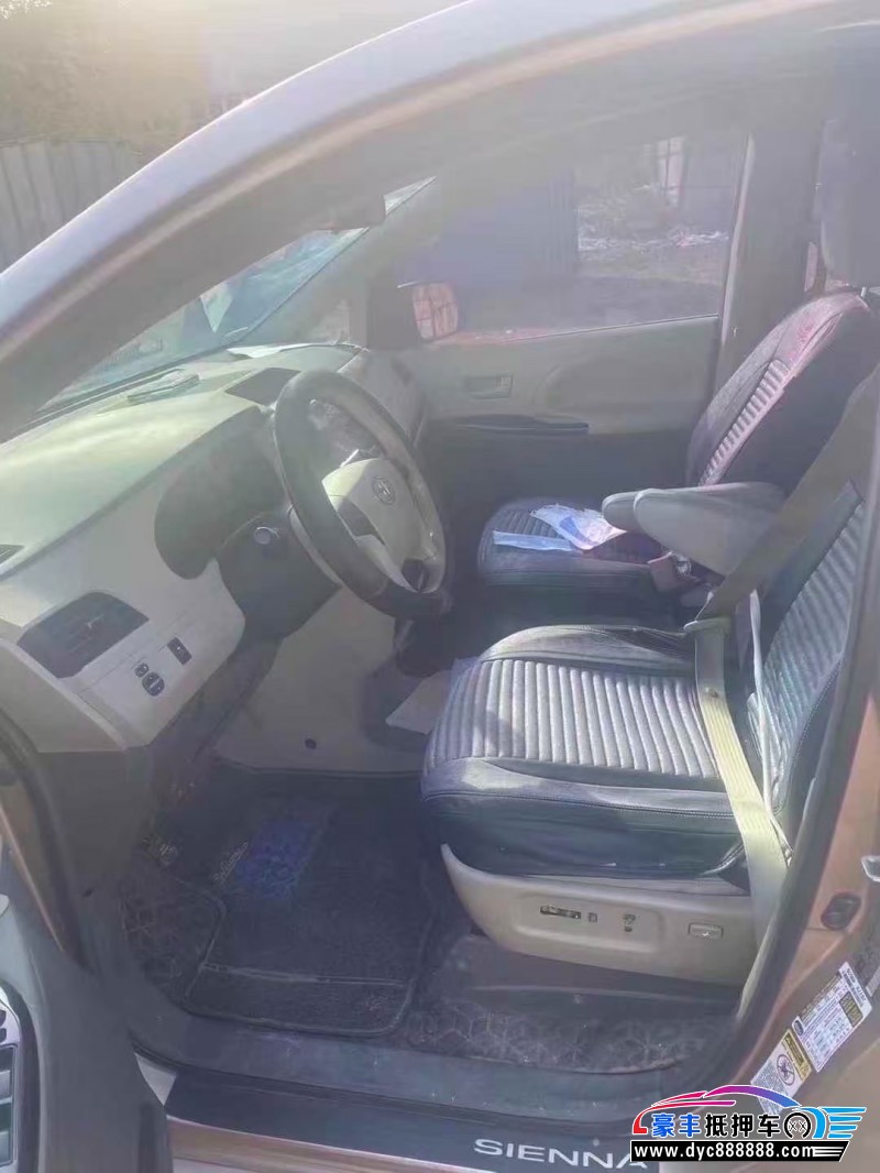 12年丰田塞纳MPV抵押车出售