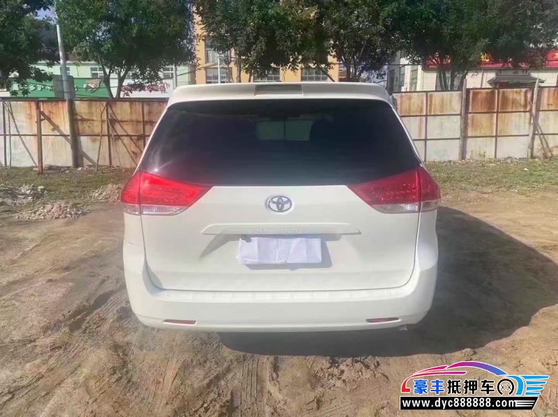 12年丰田塞纳MPV抵押车出售