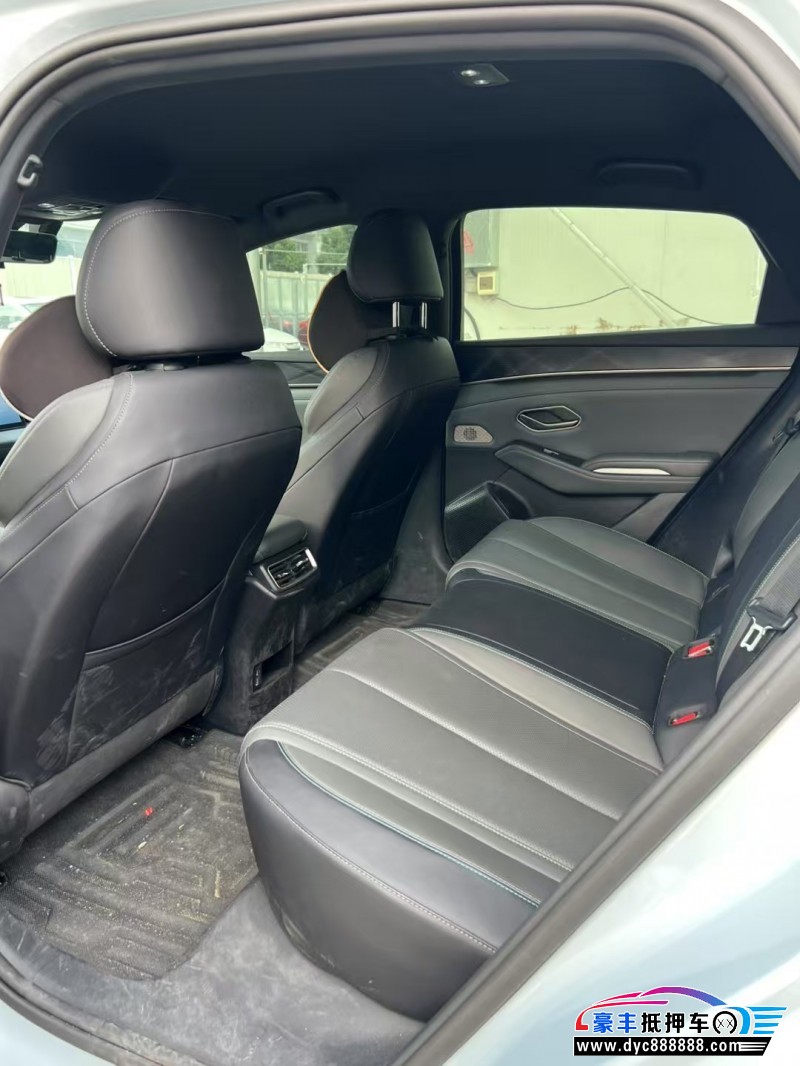 24年比亚迪秦轿车抵押车出售