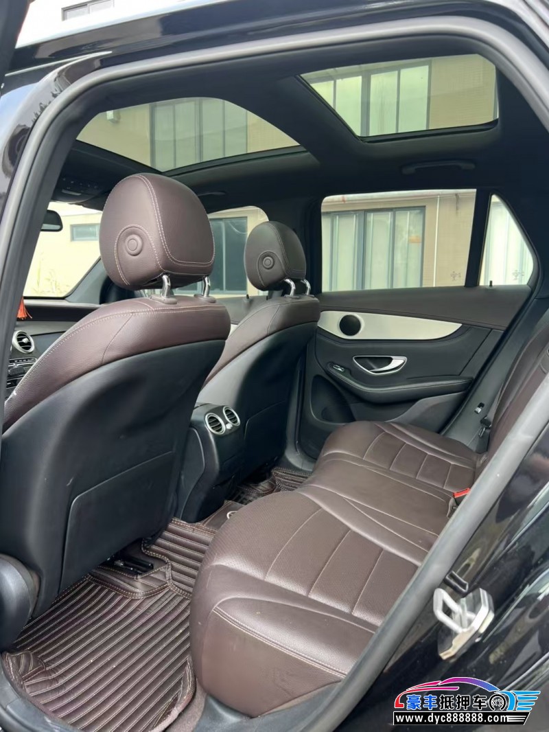 17年奔驰GLC轿车抵押车出售