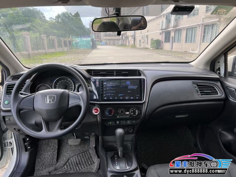 19年本田锋范轿车抵押车出售