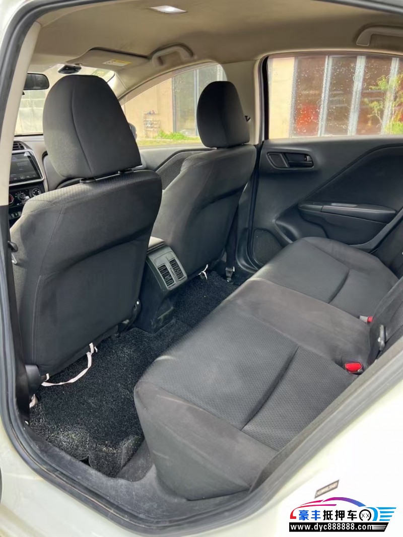 19年本田锋范轿车抵押车出售