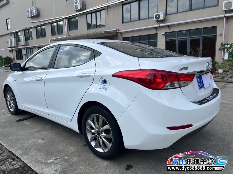 16年现代朗动轿车抵押车出售