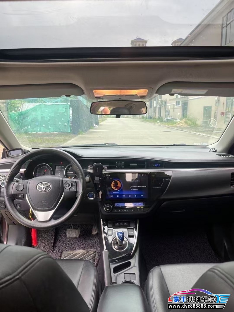 16年丰田雷凌轿车抵押车出售