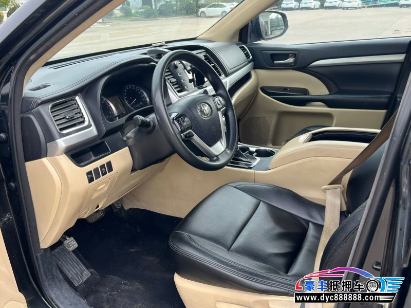 19年丰田汉兰达轿车抵押车出售