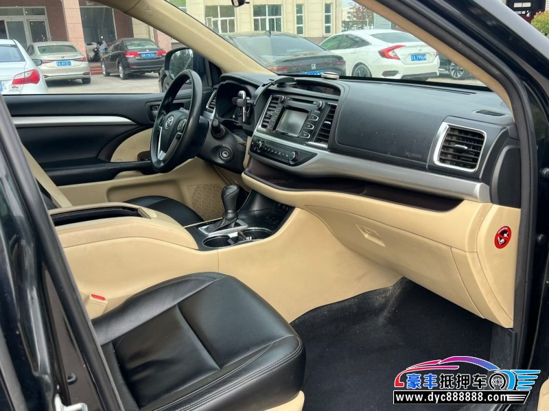 19年丰田汉兰达轿车抵押车出售