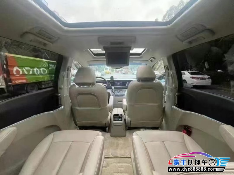 16年别克GL8轿车抵押车出售