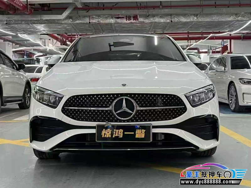 23年奔驰A轿车抵押车出售