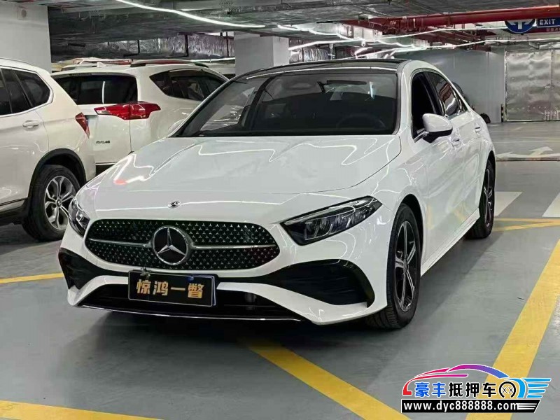 23年奔驰A轿车抵押车出售