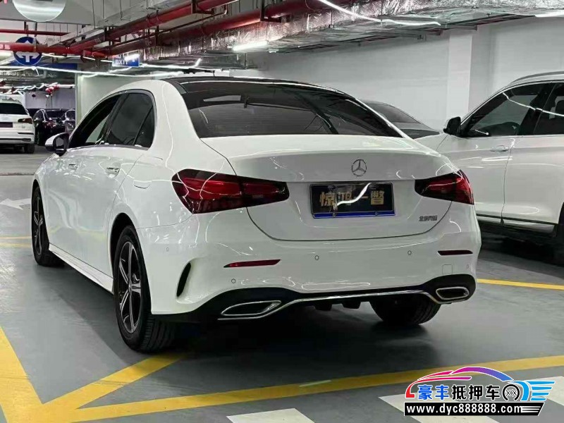 23年奔驰A轿车抵押车出售