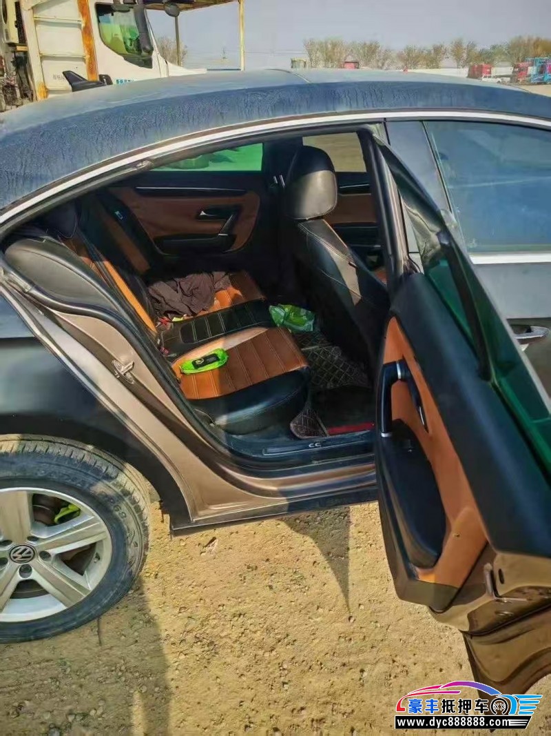 13年大众CC轿车抵押车出售