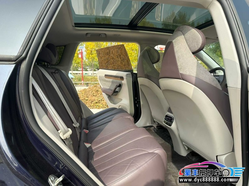 22年零跑C11轿车抵押车出售