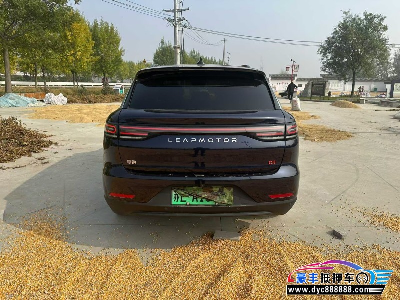 22年零跑C11轿车抵押车出售