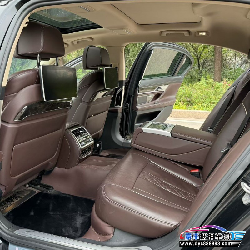 16年宝马7系轿车抵押车出售