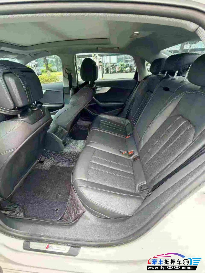 22年奥迪A4L轿车抵押车出售