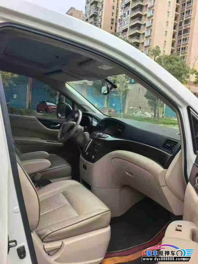 18年日产贵士轿车抵押车出售